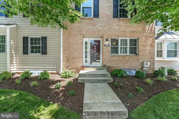 Glen Mills, PA 19342,202 MEADOW CT #202