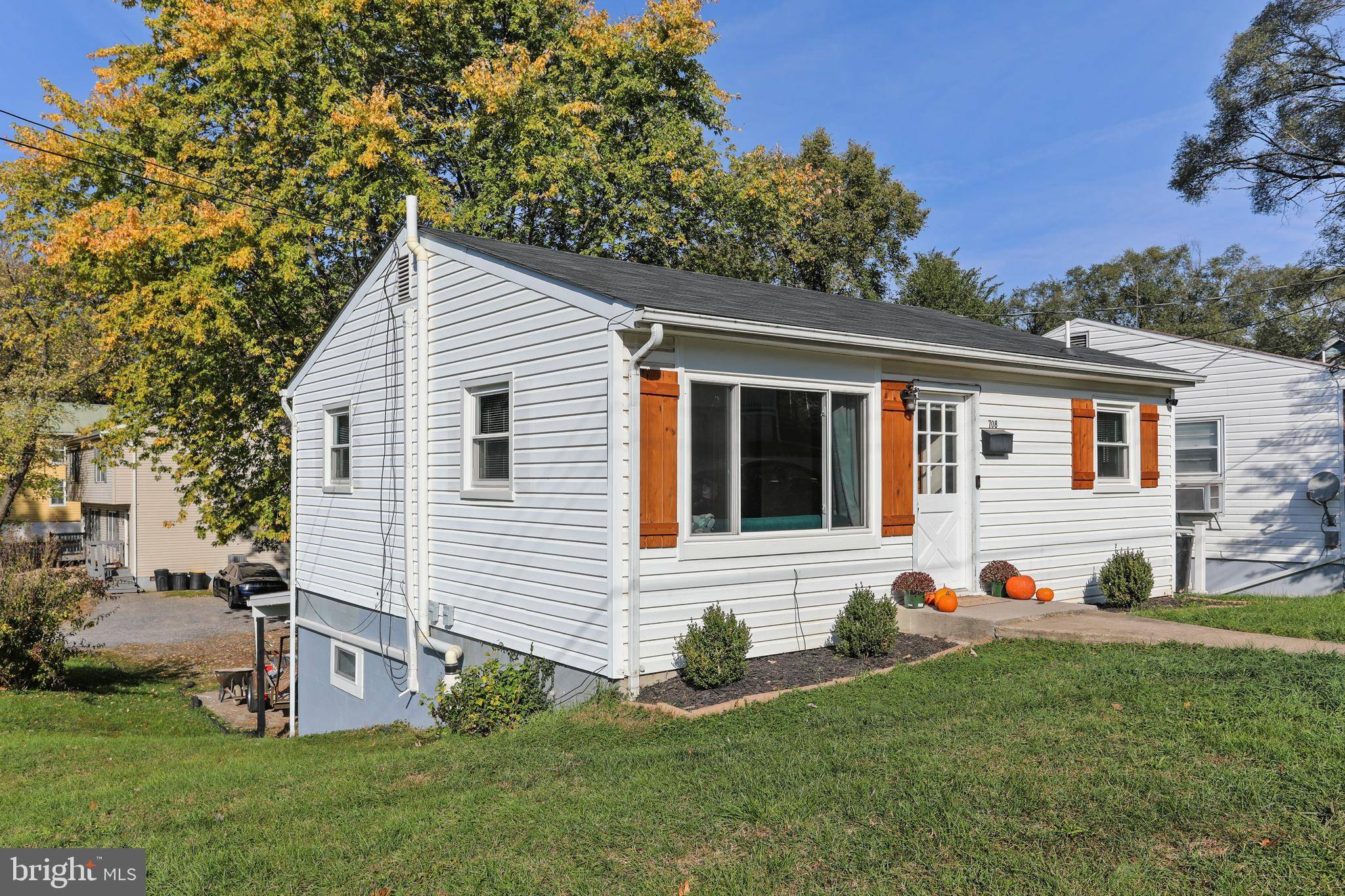 Martinsburg, WV 25404,708 3RD ST