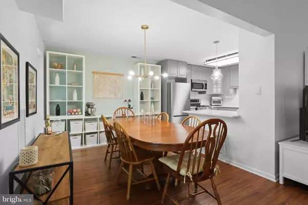 Reston, VA 20191,11800 BRETON CT #32C