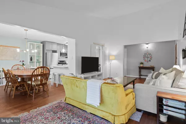 Reston, VA 20191,11800 BRETON CT #32C