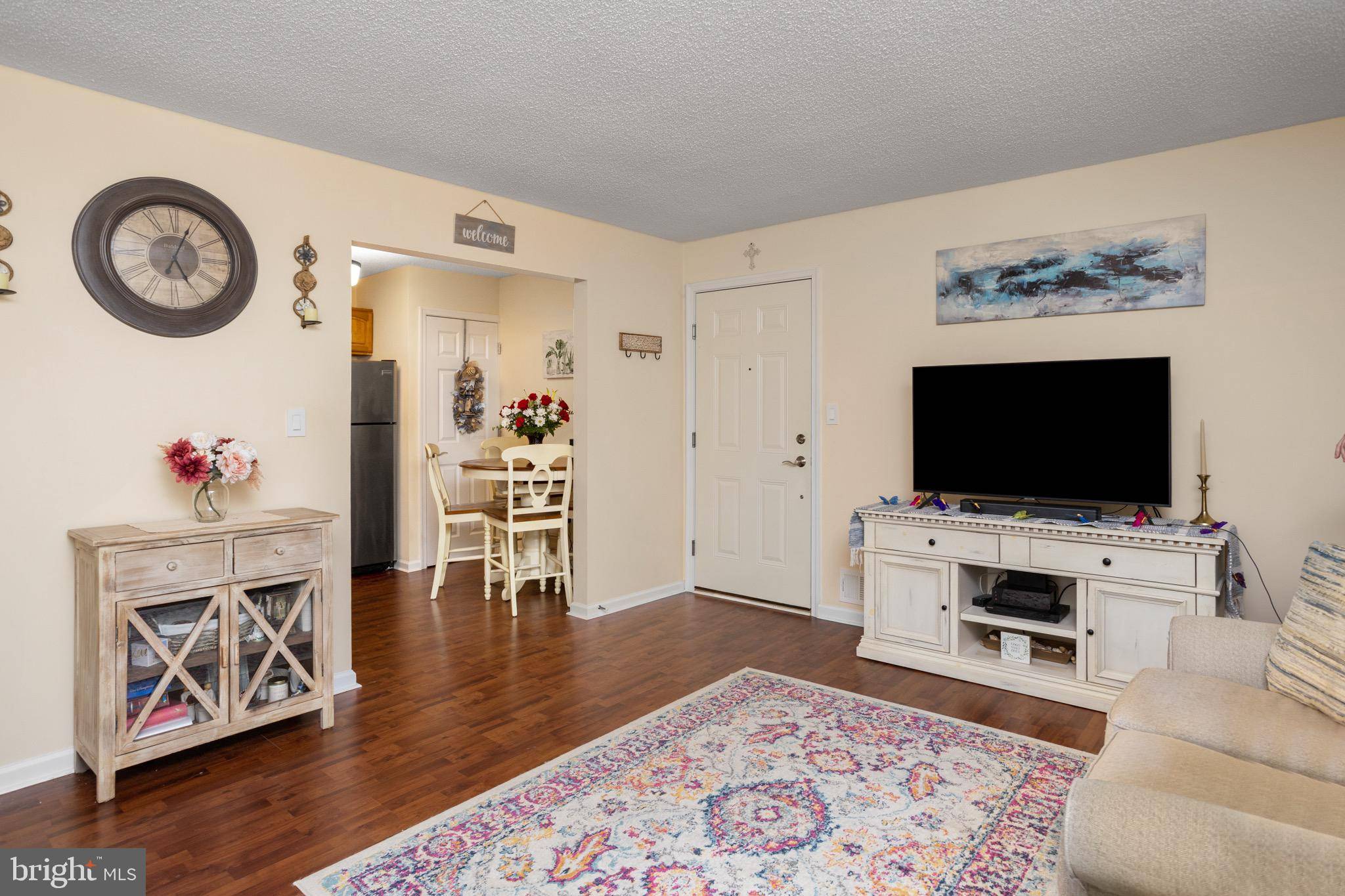 Hamilton, NJ 08619,8 CHEVERNY CT
