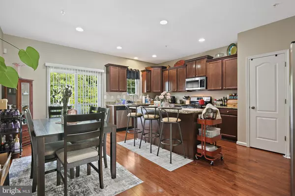 Glen Burnie, MD 21060,7425 WILLOW VIEW LN