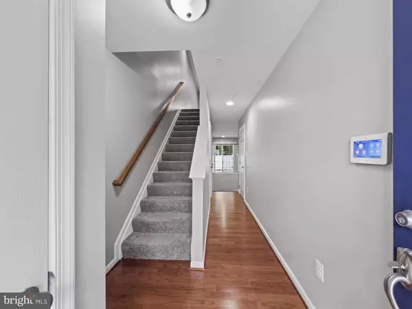 Glen Burnie, MD 21060,7425 WILLOW VIEW LN