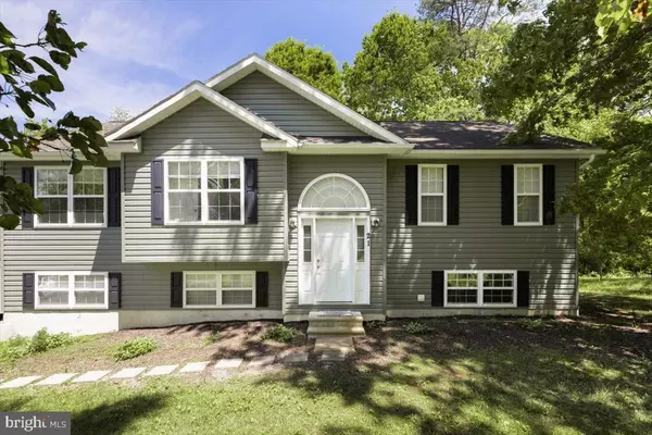 Kearneysville, WV 25430,21 PRESLEY LN
