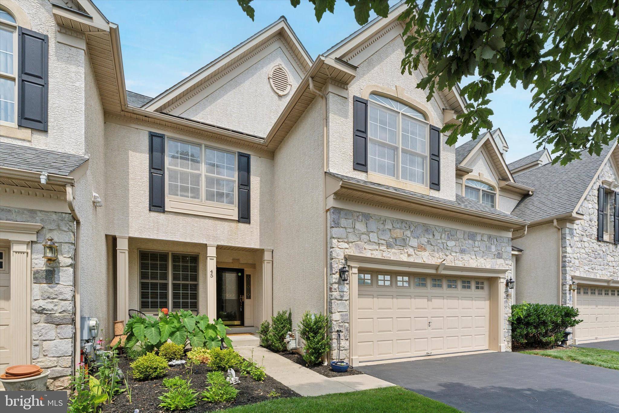 45 PENN CROSSING DR, East Norriton, PA 19401