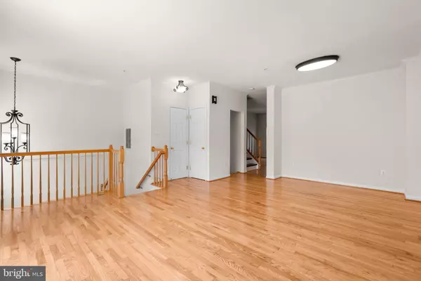 Laurel, MD 20723,9956 FRAGRANT LILIES WAY
