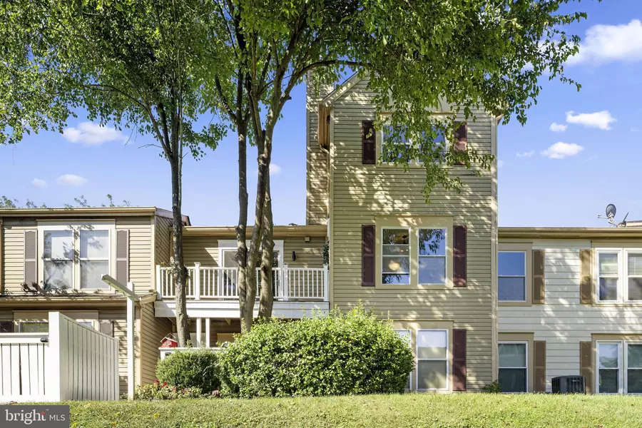 20172 LOCUSTDALE DR #221, Germantown, MD 20876