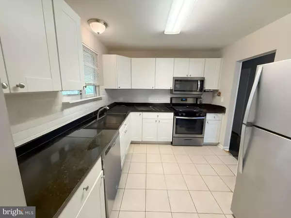 Pitman, NJ 08071,433 EDSAM AVE