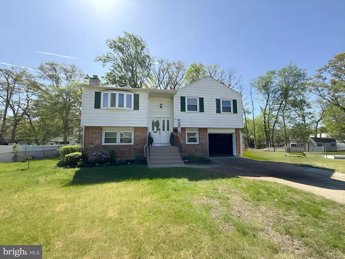 Pitman, NJ 08071,433 EDSAM AVE