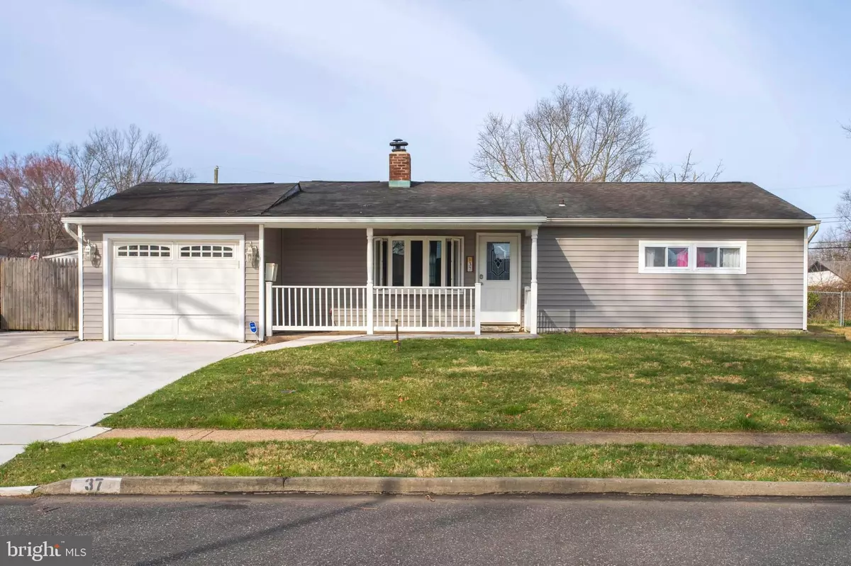 Levittown, PA 19055,37 OUTLOOK LN