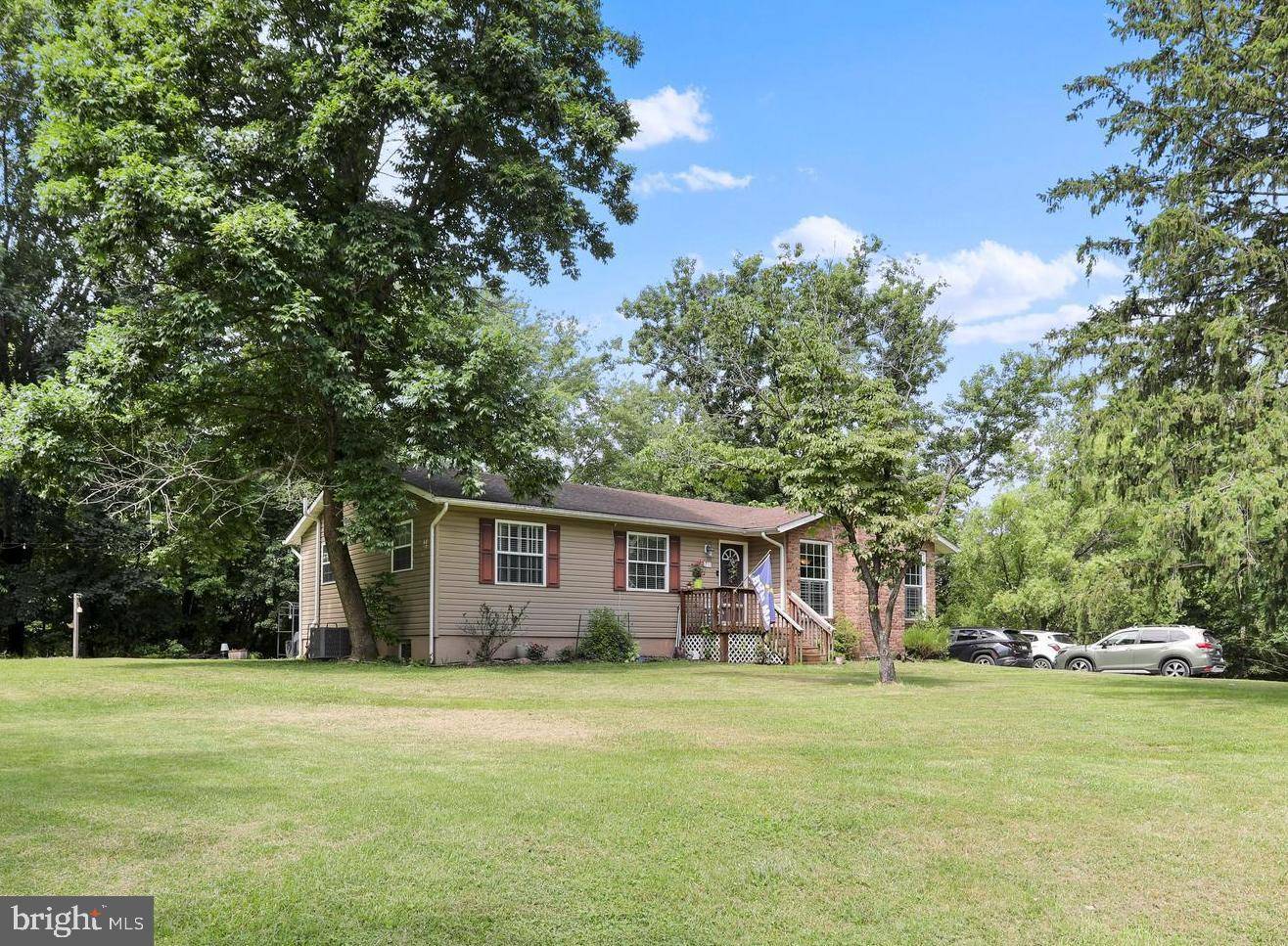 251 KELLY DR, Harpers Ferry, WV 25425