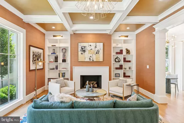 Washington, DC 20016,5537 HAWTHORNE PL NW