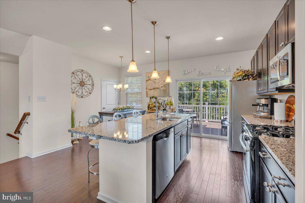 Deptford, NJ 08096,453 DOGWOOD DR