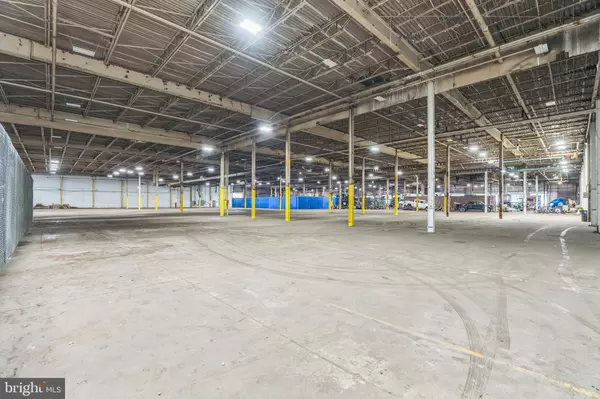 Fairless Hills, PA 19030,225 LINCOLN HWY #BLDG A, WAREHOUSE