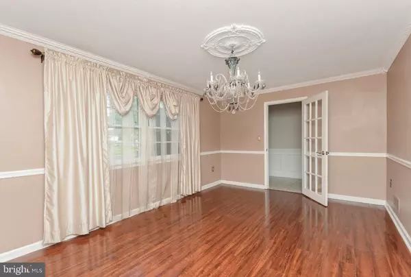 Hamilton, NJ 08620,15 CONSTANCE DR