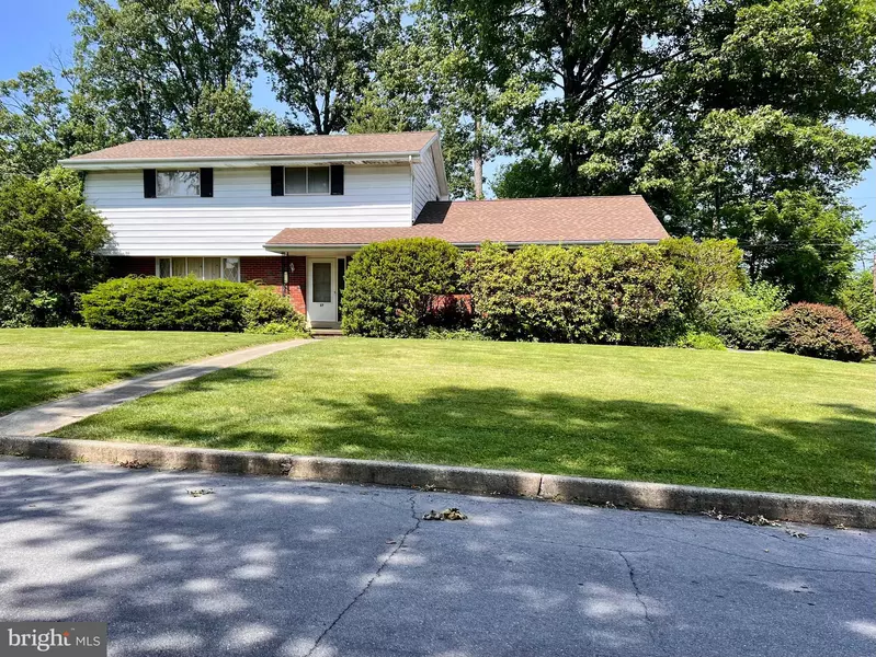 27 ANNABETH RD, Oley, PA 19547