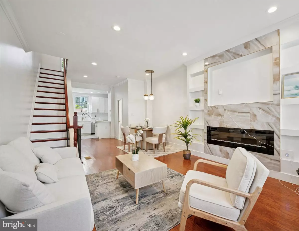 Philadelphia, PA 19145,2124 PIERCE ST