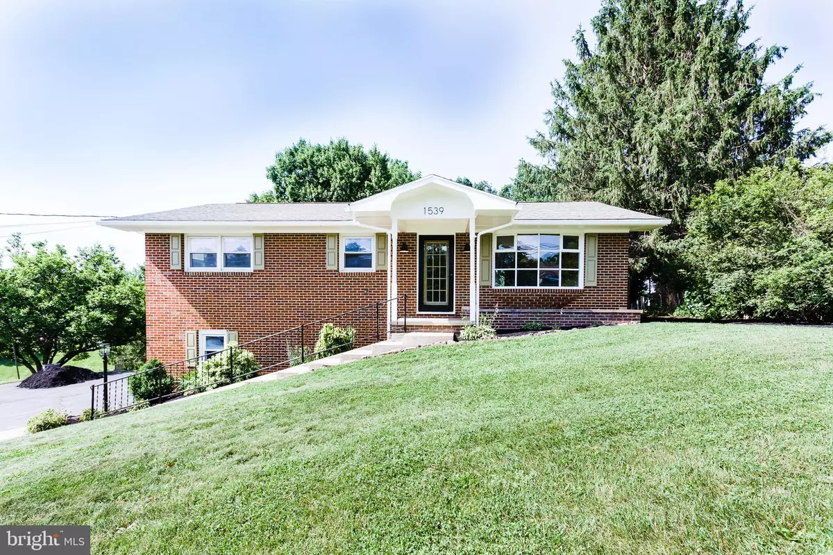 Chambersburg, PA 17202,1539 LAKE SHORE DR