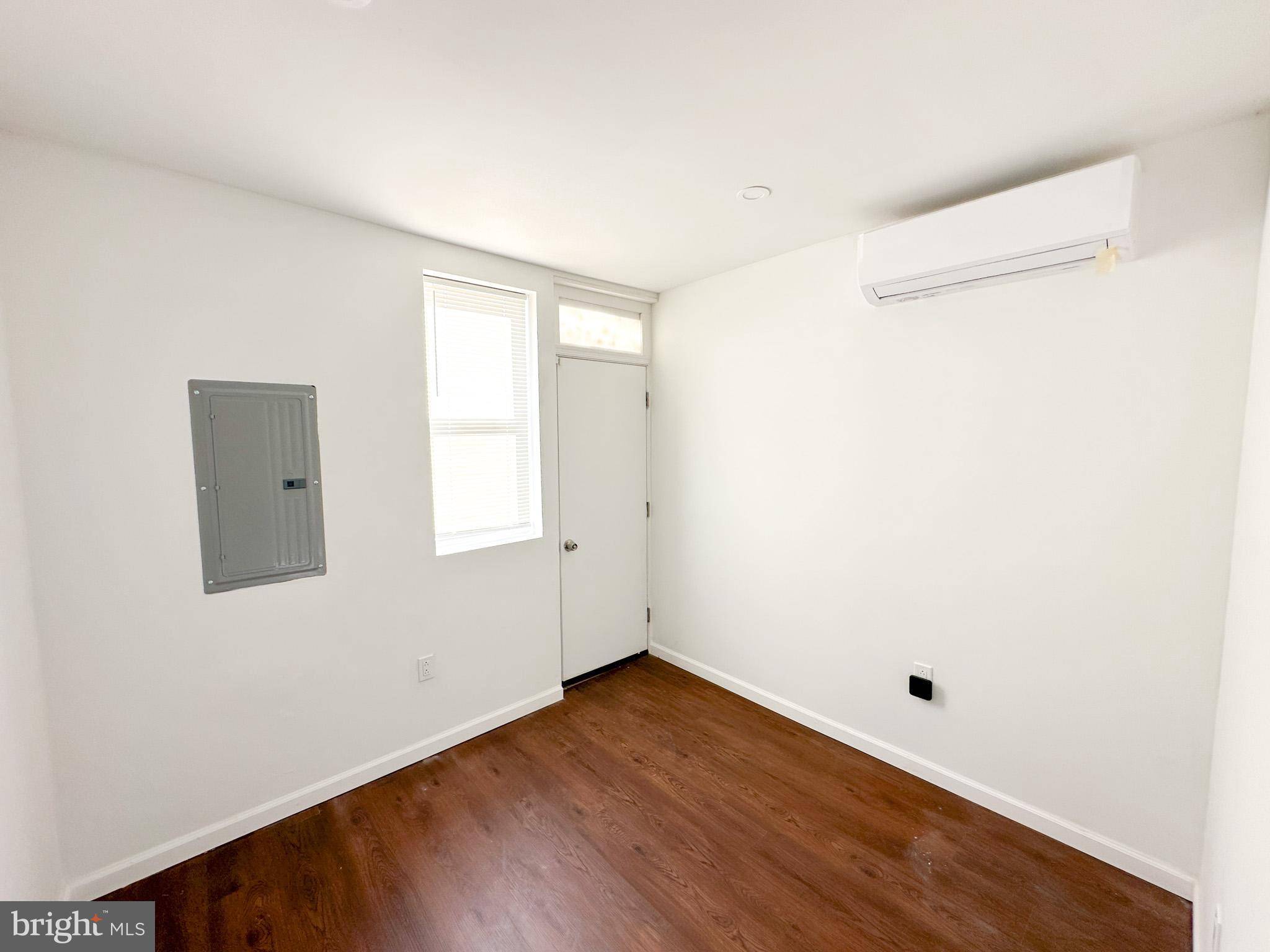 Philadelphia, PA 19142,6518 GLENMORE AVE #1