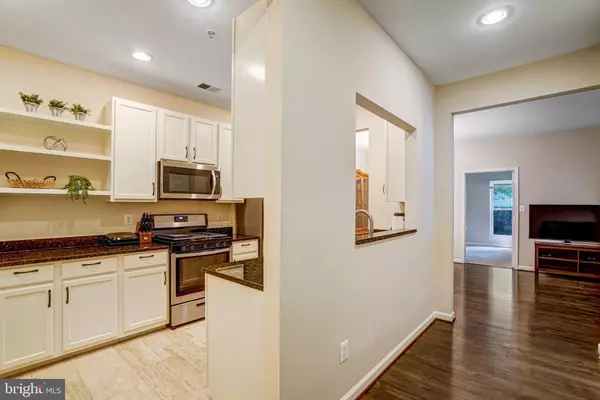 Alexandria, VA 22315,6532 GRANGE LN #103