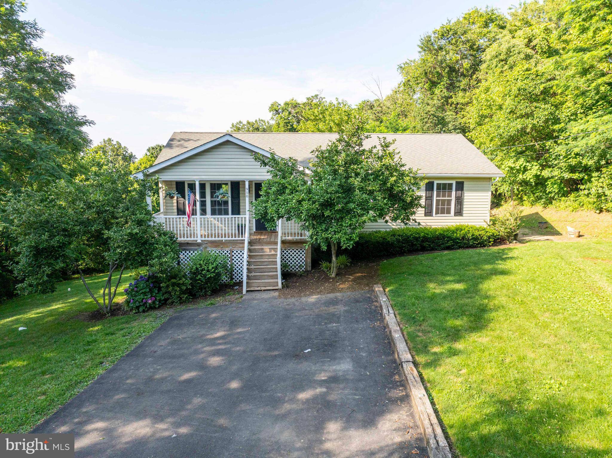 958 HIGHRIDGE RD, Front Royal, VA 22630