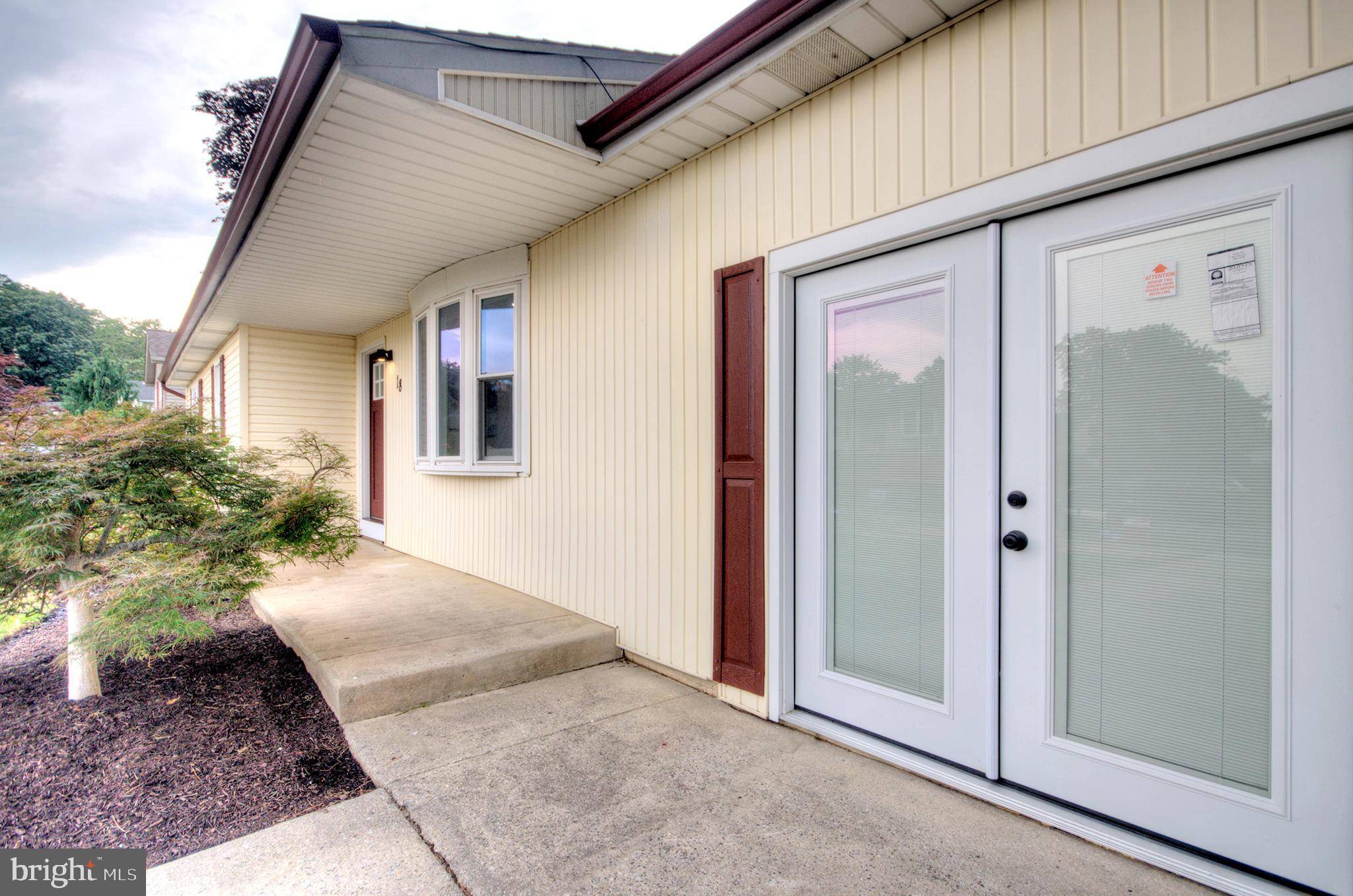 Sicklerville, NJ 08081,18 MANGO CT