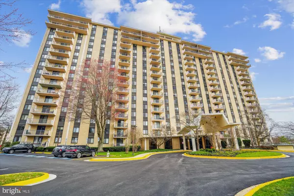 Bethesda, MD 20817,7420 WESTLAKE TER #304