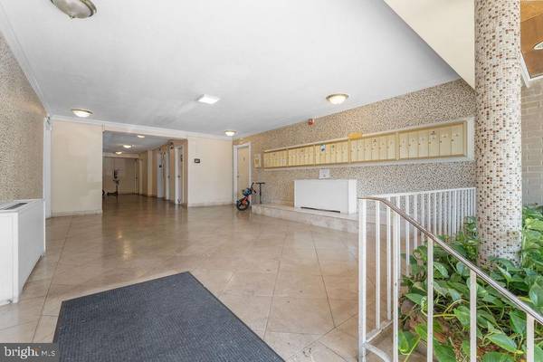 Takoma Park, MD 20912,8308 FLOWER AVE #403