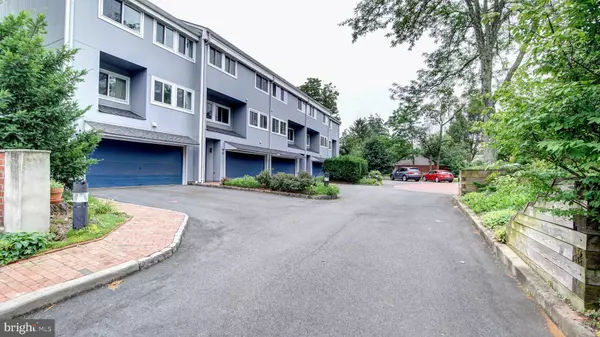 Princeton, NJ 08540,27 RICHARD COURT