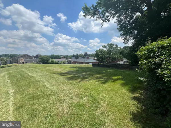 Quarryville, PA 17566,15 W STATE ST