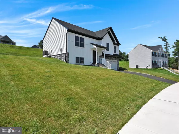 Spring Grove, PA 17362,564 MONOCACY TRL