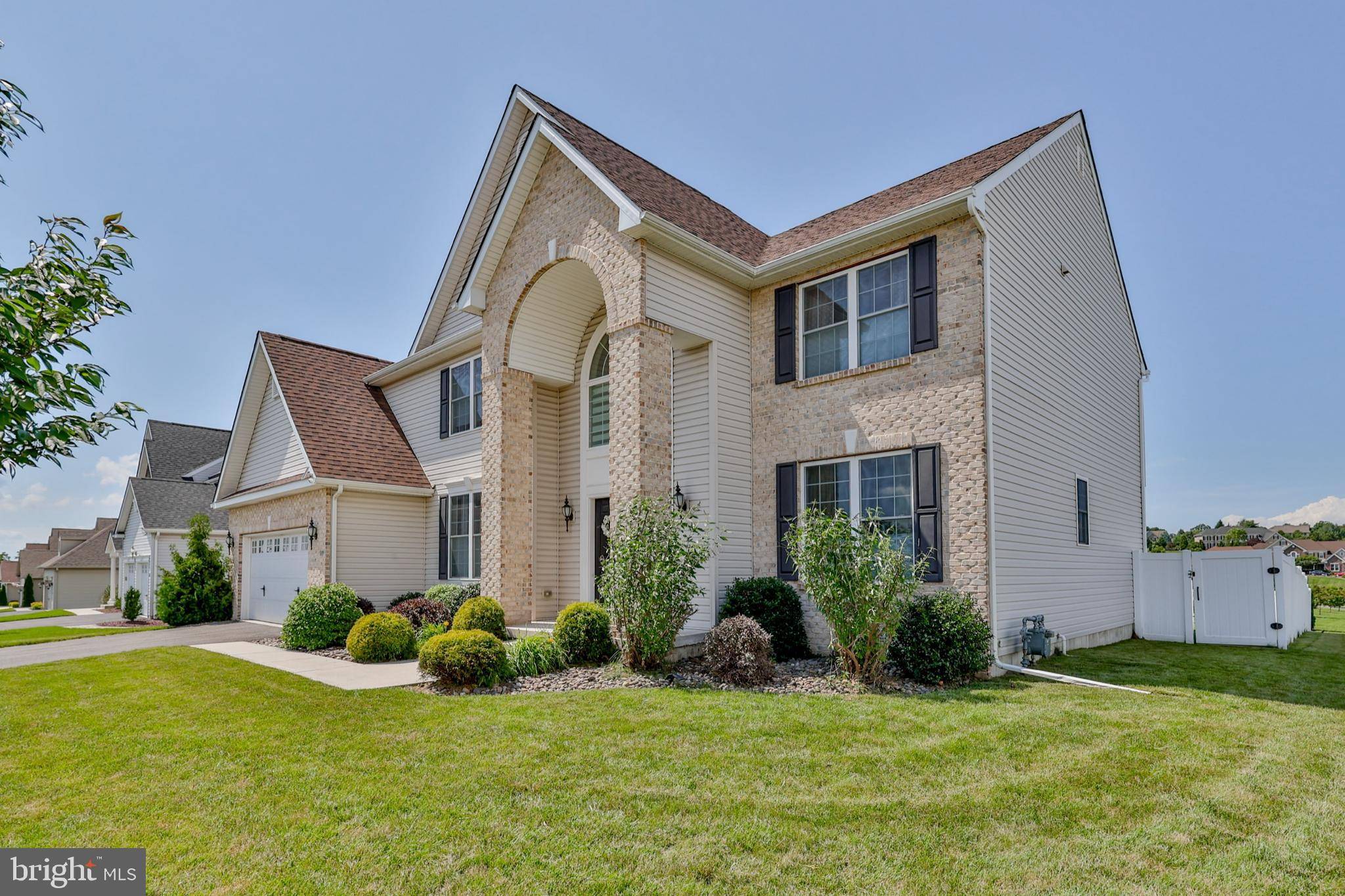 Nazareth, PA 18064,249 DANBURY DR