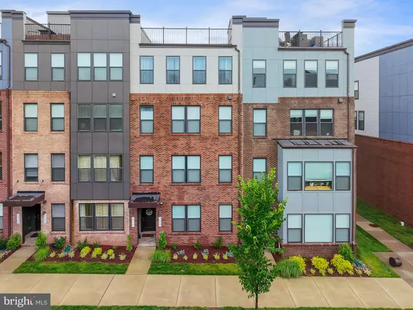 13517 SAYWARD BLVD #80, Herndon, VA 20171