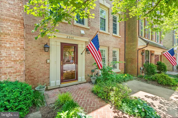 2345 S ROLFE ST S, Arlington, VA 22202