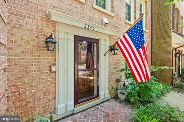 Arlington, VA 22202,2345 S ROLFE ST S