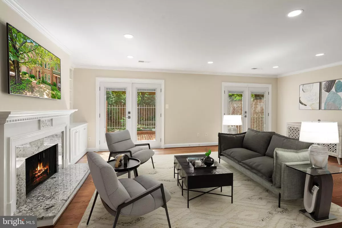 Arlington, VA 22202,2345 S ROLFE ST S