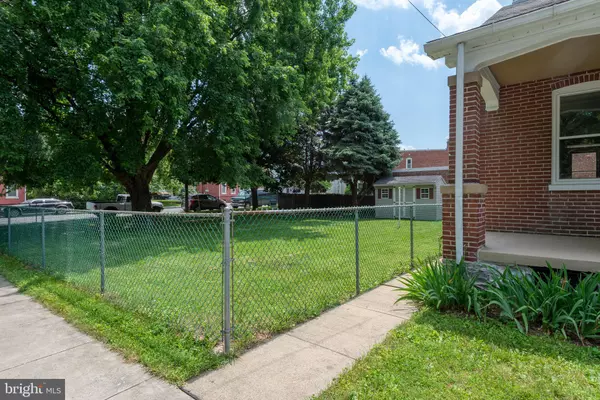 Lancaster, PA 17603,136-142 FAIRVIEW AVE