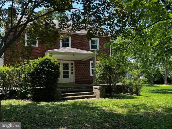 7 W ORCHARD LN, Audubon, PA 19403