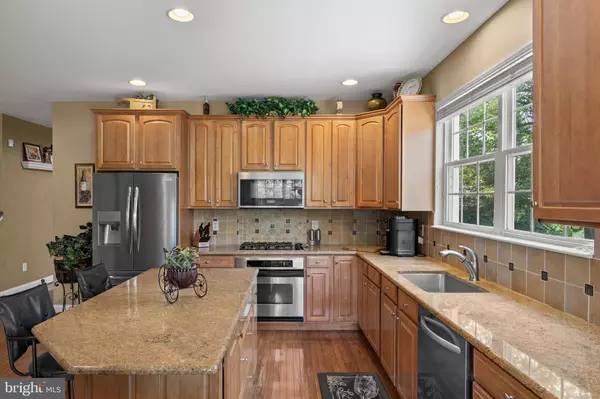 Mullica Hill, NJ 08062,208 HICKORY LN