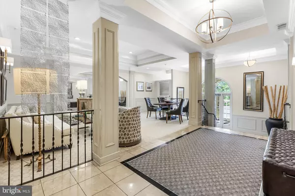 Alexandria, VA 22304,191 SOMERVELLE ST #205