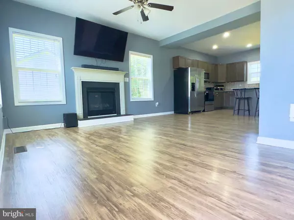 Martinsburg, WV 25401,321 CORALBERRY DR