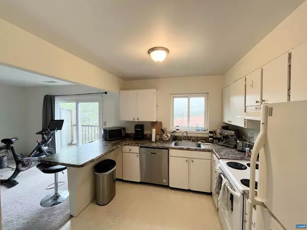 Charlottesville, VA 22903,319 HARVEST DR