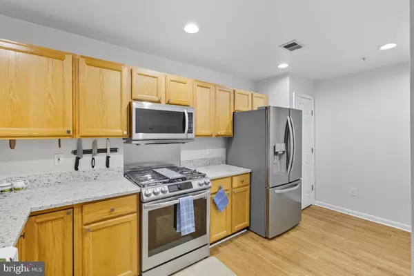 Germantown, MD 20874,12941 BRIDGER DR #1611