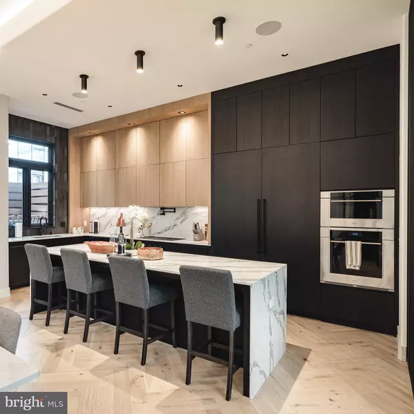 Philadelphia, PA 19103,111 S 24TH ST