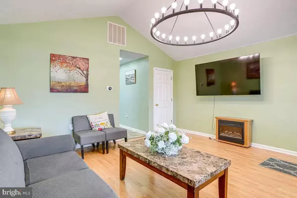 4 BRUMBACK AVE,  Luray,  VA 22835