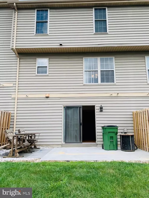 York, PA 17406,903 SKYVIEW DR