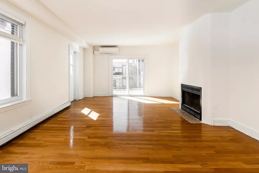 1912 SPRUCE ST #1R, Philadelphia, PA 19103