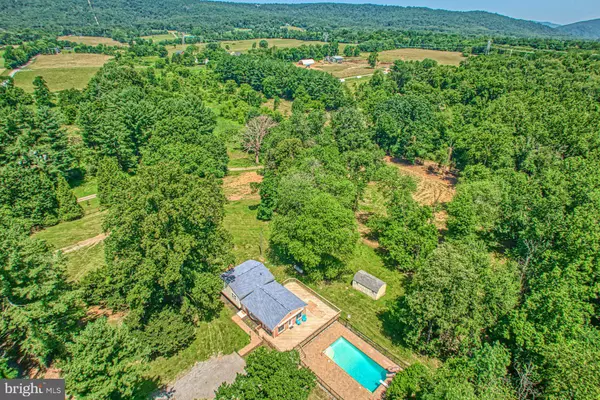 Lovettsville, VA 20180,38308 LONG LN