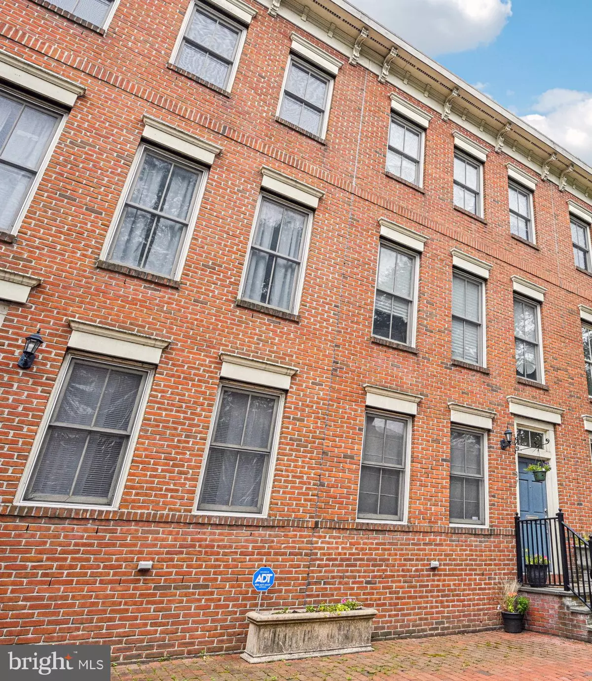 Trenton, NJ 08611,137 JACKSON ST