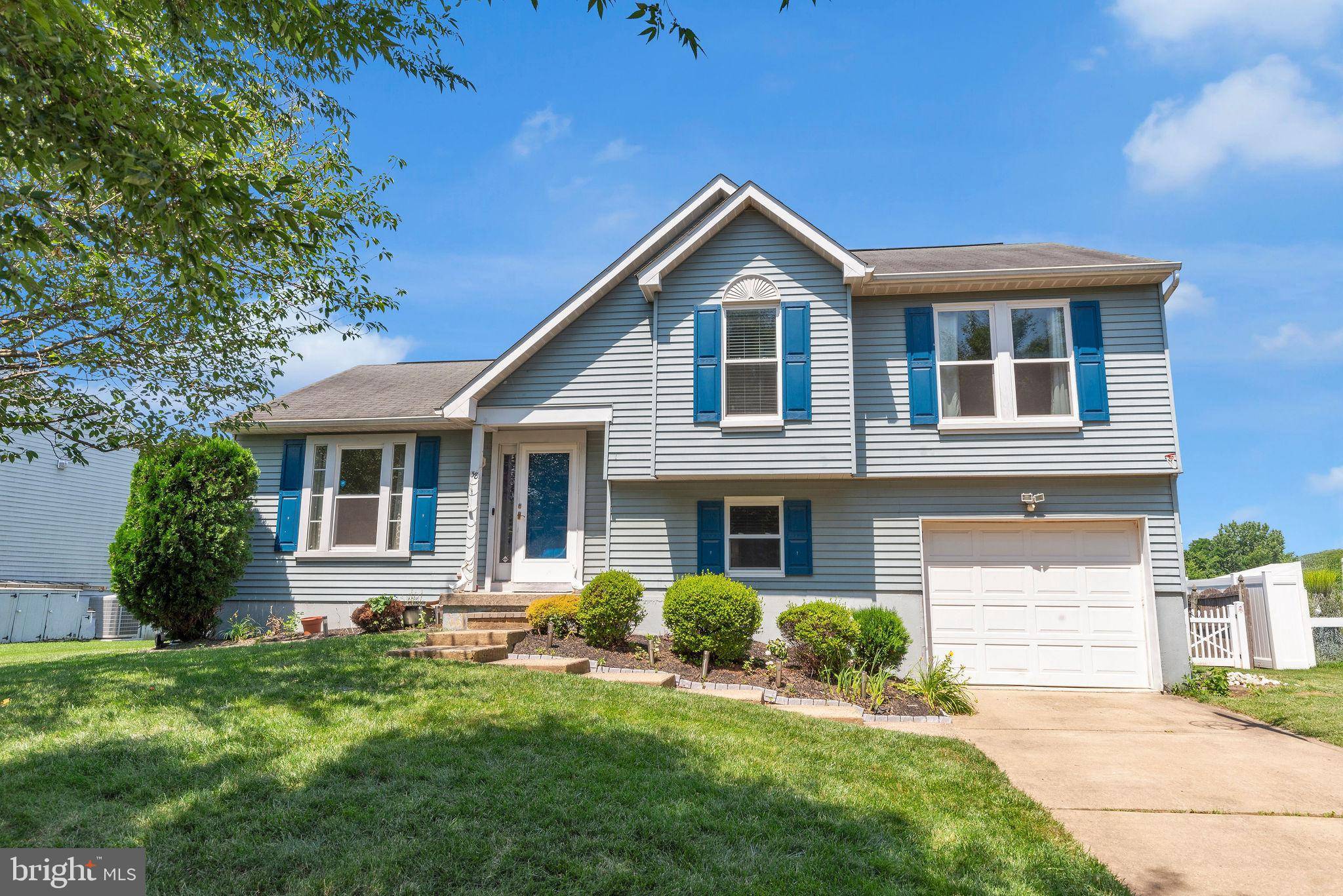 38 HAMILTON LAKES DR, Hamilton, NJ 08619